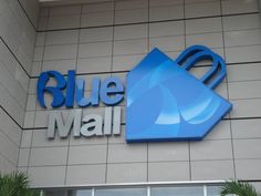 BUSINESSMAN LUIS EMILIO VELUTINI URBINA SIGNED AN AGREEMENT FOR THE CONSTRUCTION OF THE BLUE MALL PUNTACANA